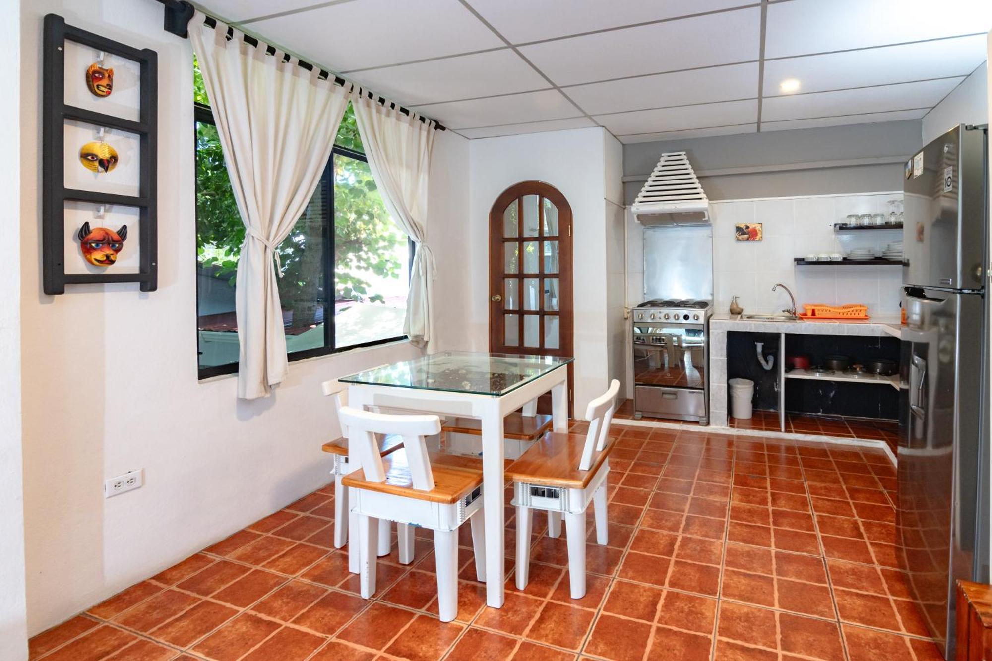 La K-Leta Boutique Guesthouse Пуерто Айора Екстериор снимка